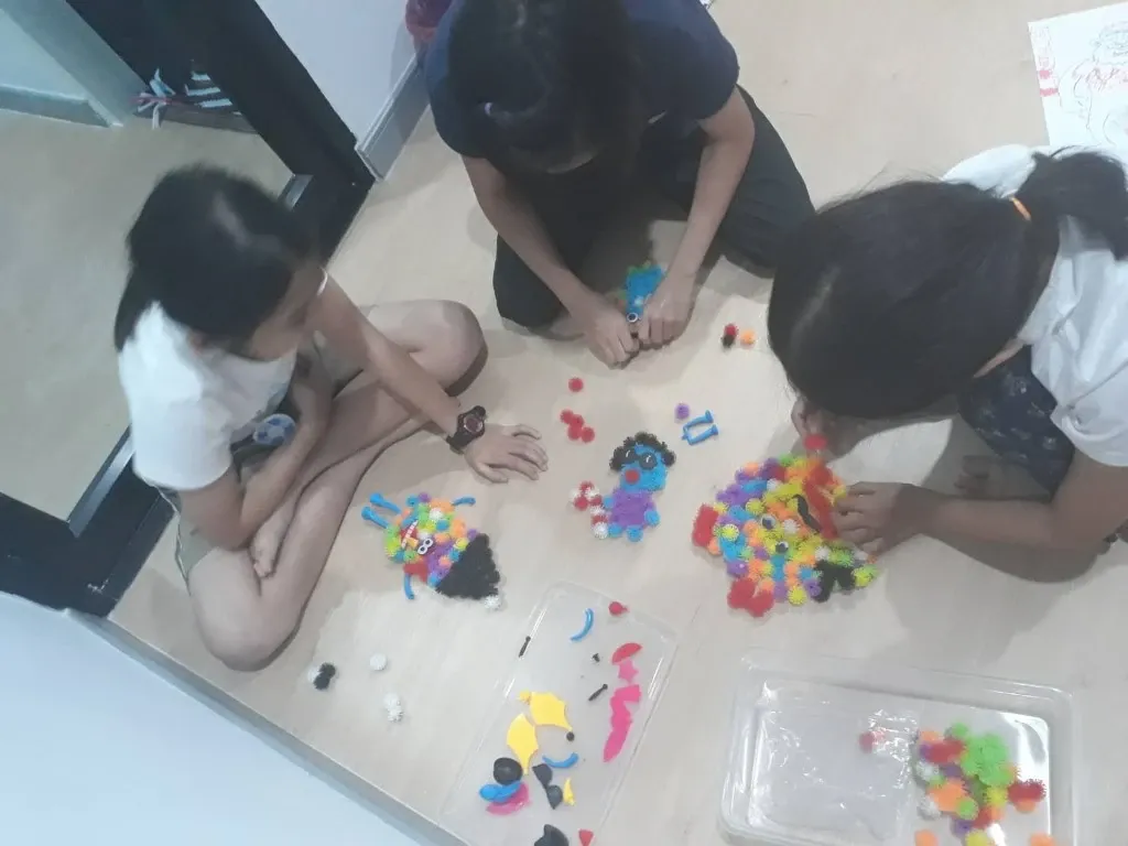 บรรยากาศเรียนภาษาและกิจกรรม 4